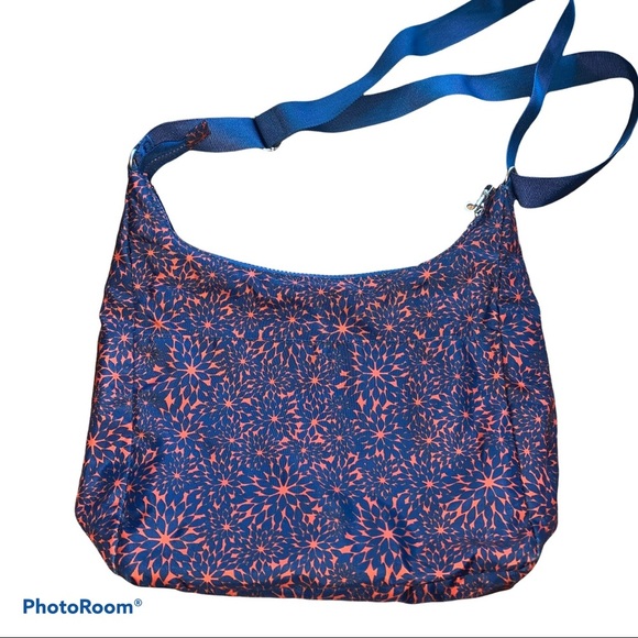 Baggallini Handbags - Baggallini Nylon Crossbody Travel Bag Purse